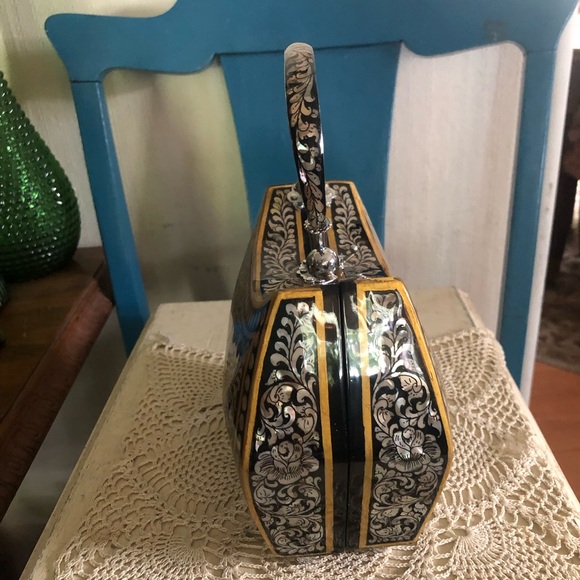 Vintage Mother-of-Pearl Inlay Black Lacquer Wood Handbag Price FIRM - Picture 8 of 13